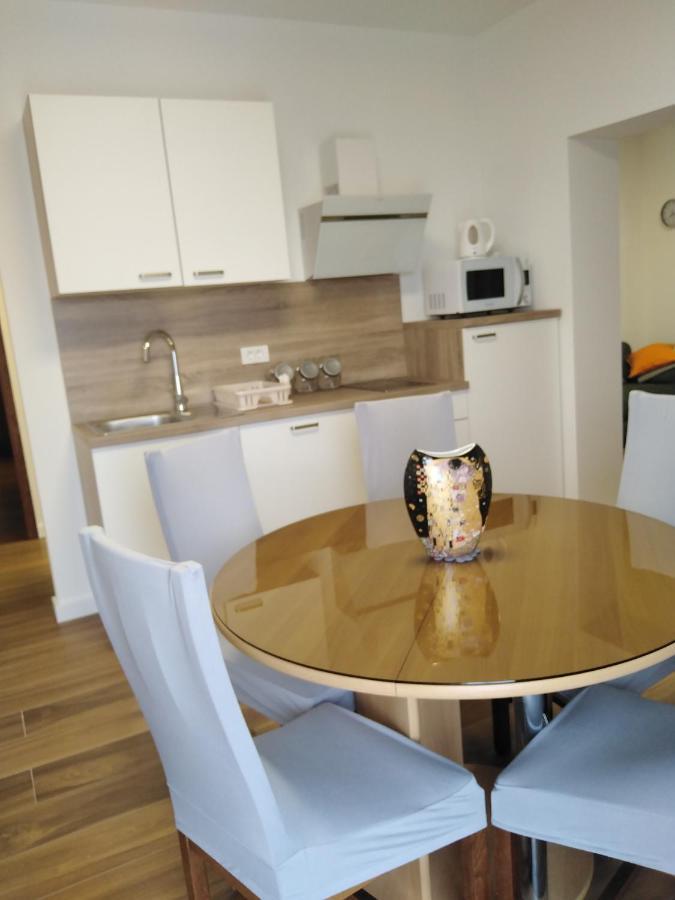 Apartments F&T Mošćenička Draga Eksteriør billede